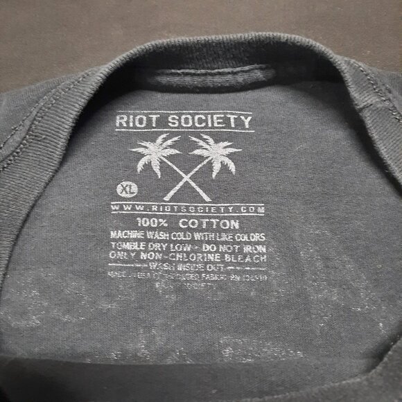 Street Wear Riot Society Long Sleeve T-shirt Men's Size XL Hawaiin Skull Dancer - Picture 6 of 9